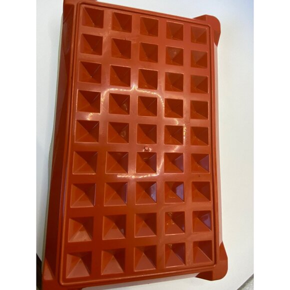 Tupperware Bacon Keeper  Red Waffle Mold With Cream Lid Made In USA Durable & Re - Picture 4 of 7